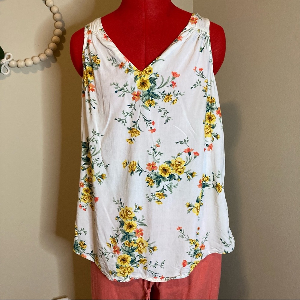 Sleeveless Floral Shirt